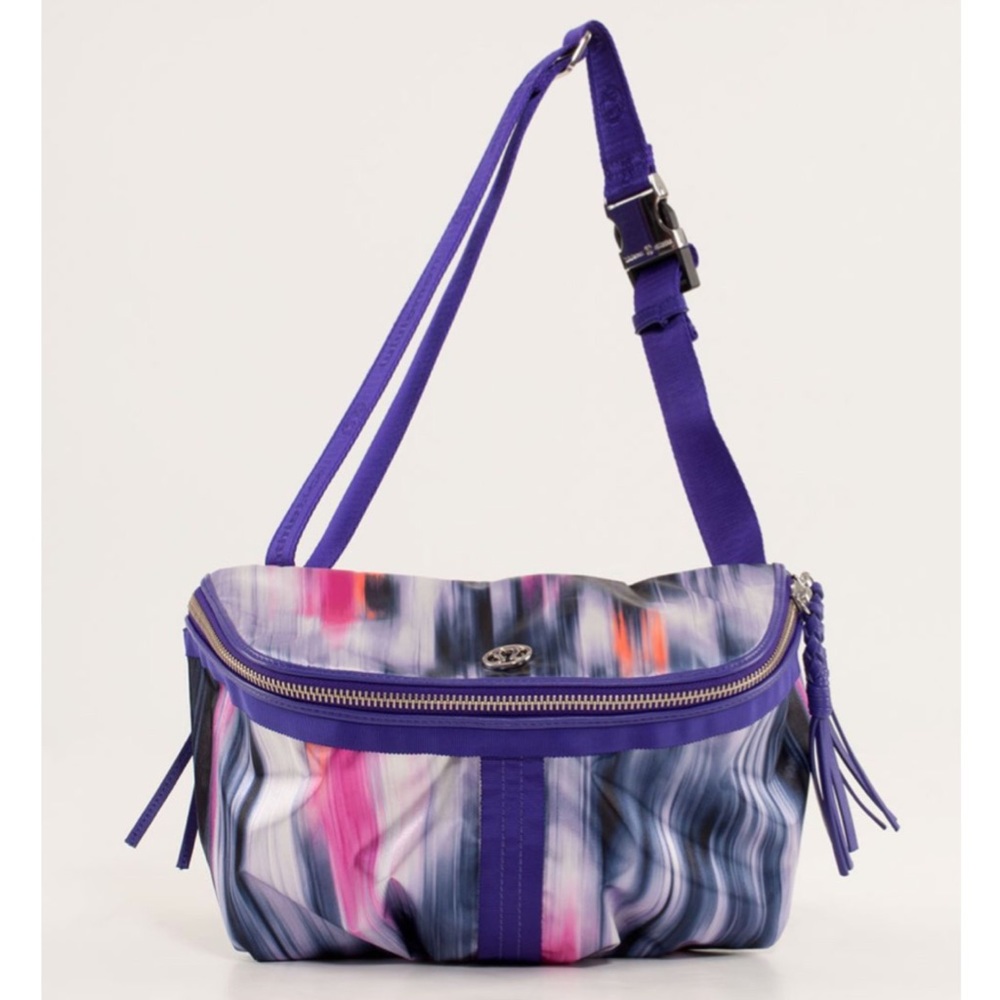 Lululemon Good Fortune Bag in Mirage Deep Indigo